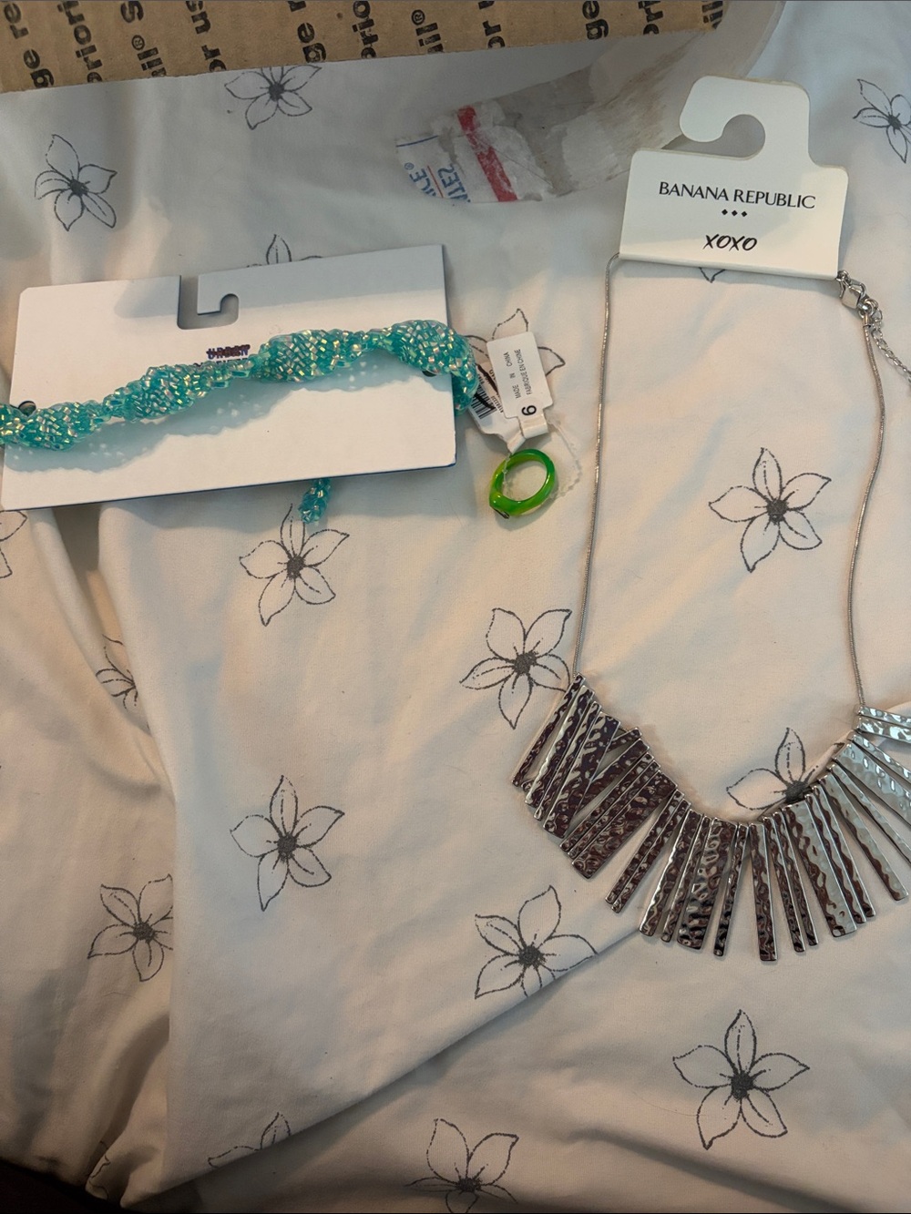 3‎ piece jewelry bundle